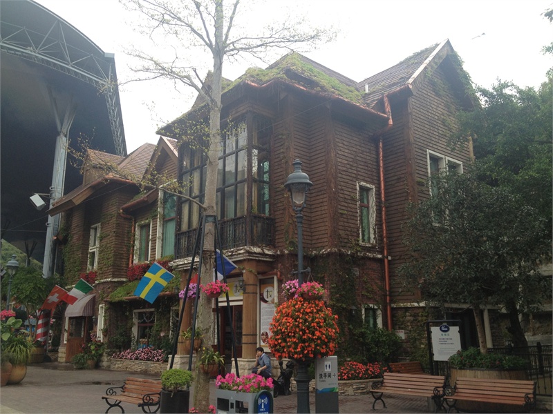 ↑2013-03-13 厂商:Apple� 型号:iPhone 4S� 光圈:F/2.4 曝光:1/497s ISO:50 焦距:4.28mm