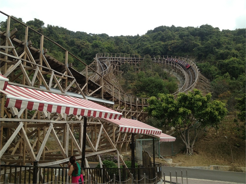 ↑2013-03-13 厂商:Apple� 型号:iPhone 4S� 光圈:F/2.4 曝光:1/1082s ISO:50 焦距:4.28mm