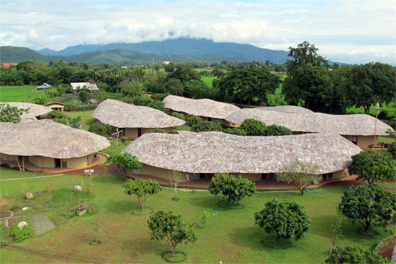 panyaden-school-1.jpg